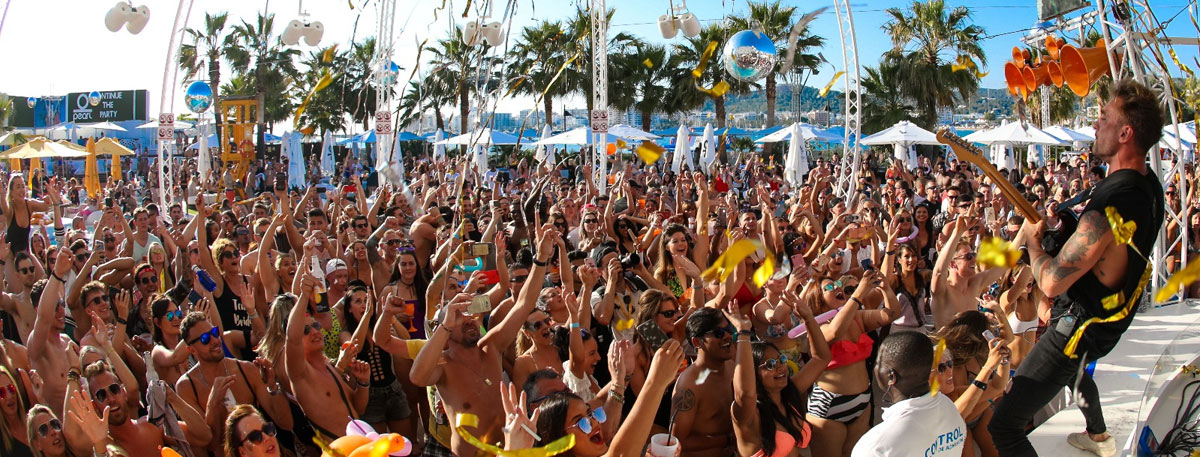 Imagen de la fiesta de clausura de O Beach Ibiza de 2019